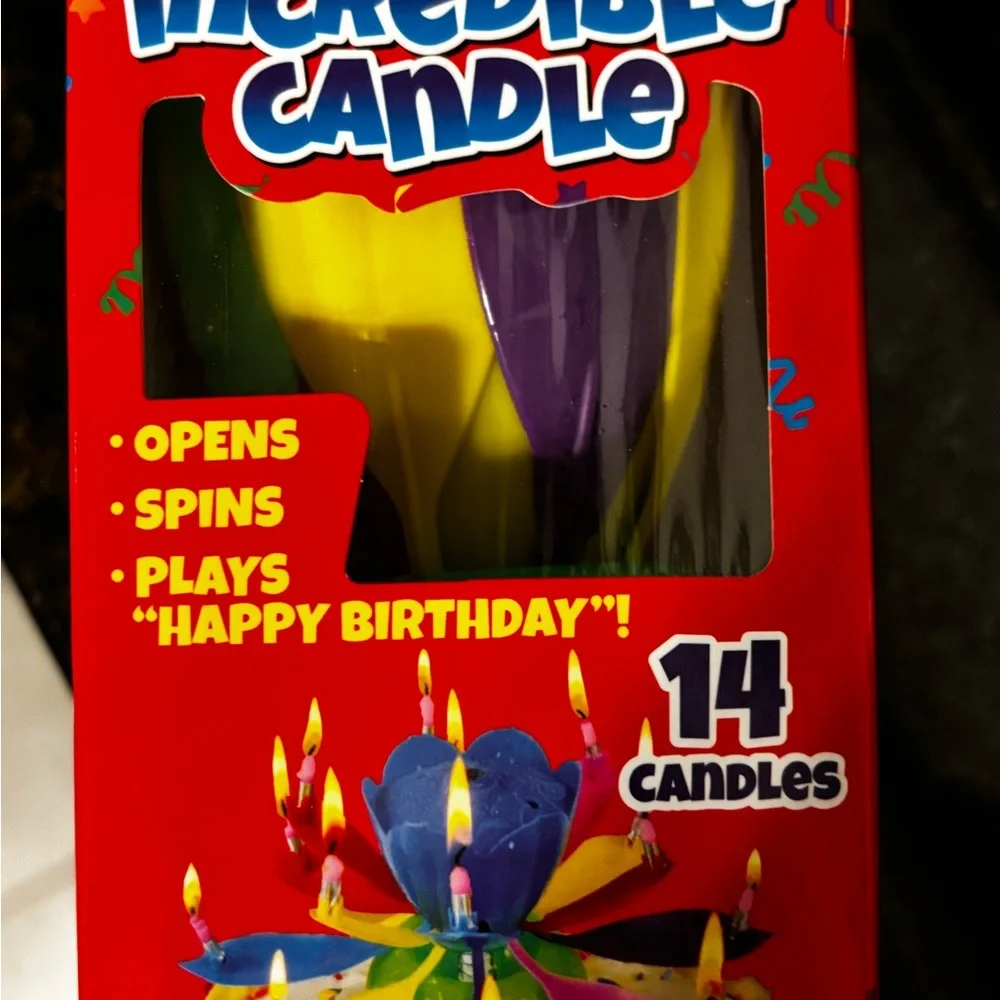 NWT/Sealed in box Vintage Candle holders Crayon Candles/Musical Spinning Candle.